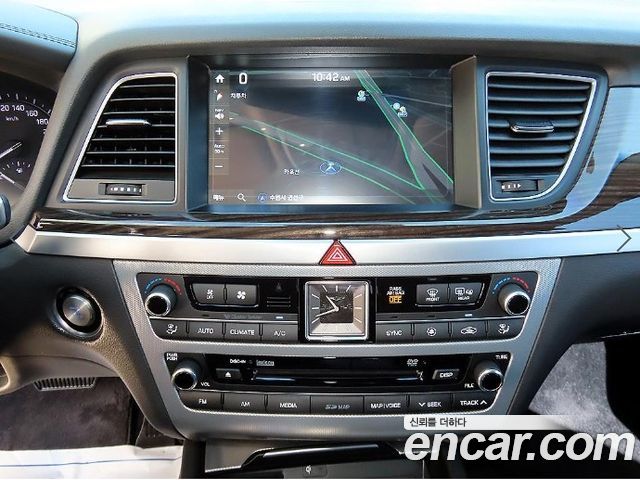 Genesis G80 3.3 GDI AWD Premium Luxury 2018 — фото 18