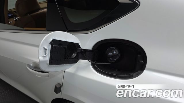 Genesis G80 (RG3) Gasoline 2.5 Turbo AWD 2025 — фото 30