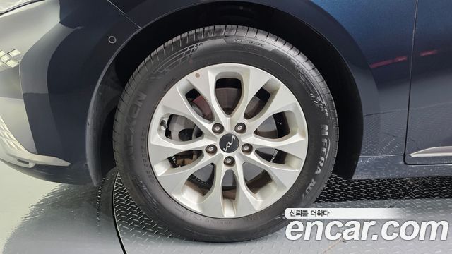 Kia K8 2.5 Gasoline 2WD Noblesse 2024 — фото 5