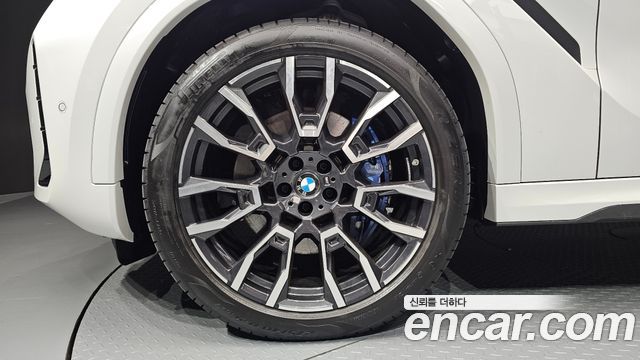 BMW X6 (G06) xDrive40i M Sport 2024 — фото 5