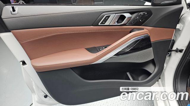 BMW X6 (G06) xDrive40i M Sport 2024 — фото 24