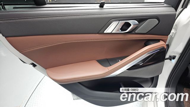 BMW X6 (G06) xDrive40i M Sport 2024 — фото 25