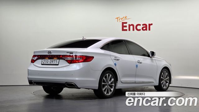 Hyundai Grandeur (HG) HG220 Diesel Premium 2016 — фото 2