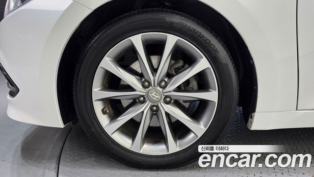 Hyundai Grandeur (HG) HG220 Diesel Premium 2016 — фото 5