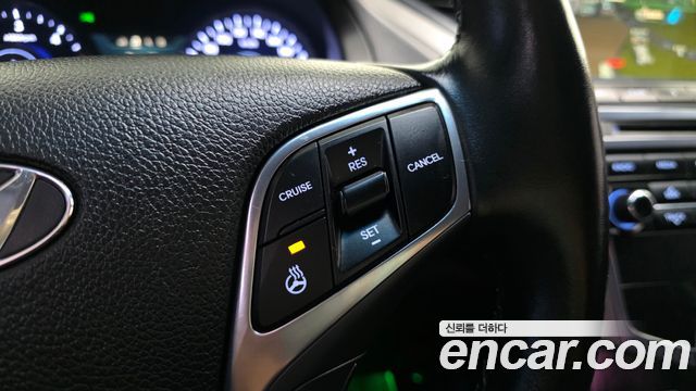 Hyundai Grandeur (HG) HG220 Diesel Premium 2016 — фото 17