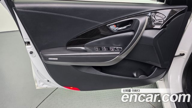 Hyundai Grandeur (HG) HG220 Diesel Premium 2016 — фото 24