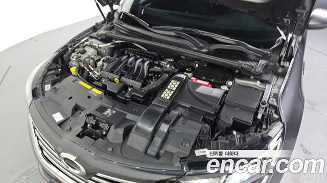 Renault Korea SM6 2.0 LPe SE 2020 — фото 6