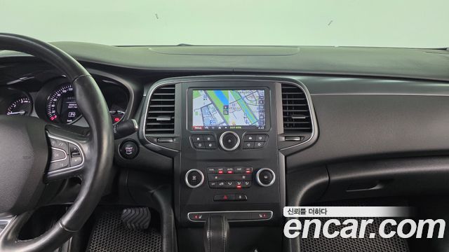 Renault Korea SM6 2.0 LPe SE 2020 — фото 14