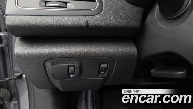 Renault Korea SM6 2.0 LPe SE 2020 — фото 17