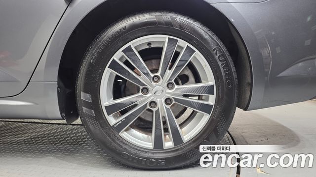 Renault Korea SM6 2.0 LPe SE 2020 — фото 21
