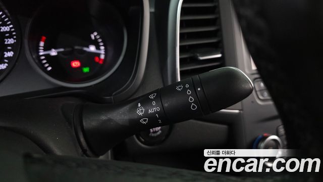 Renault Korea SM6 2.0 LPe SE 2020 — фото 27