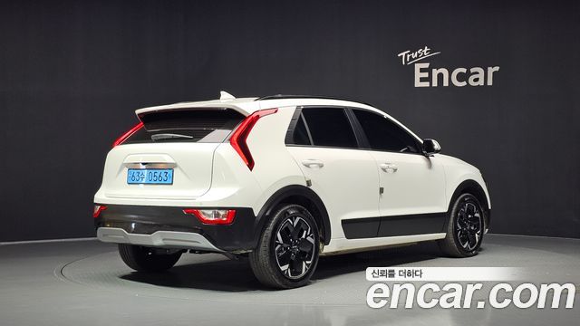 Kia Niro EV Air 2023 — фото 2