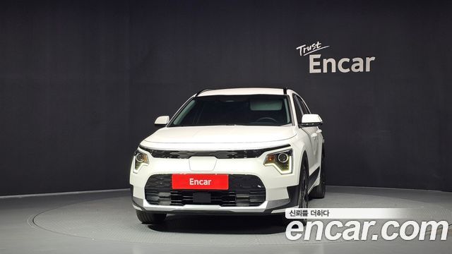 Kia Niro EV Air 2023 — фото 3