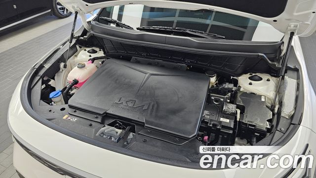 Kia Niro EV Air 2023 — фото 6