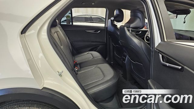 Kia Niro EV Air 2023 — фото 12