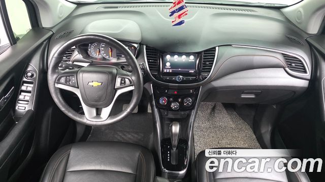 Chevrolet Trax 1.4 Premier 2021 — фото 7