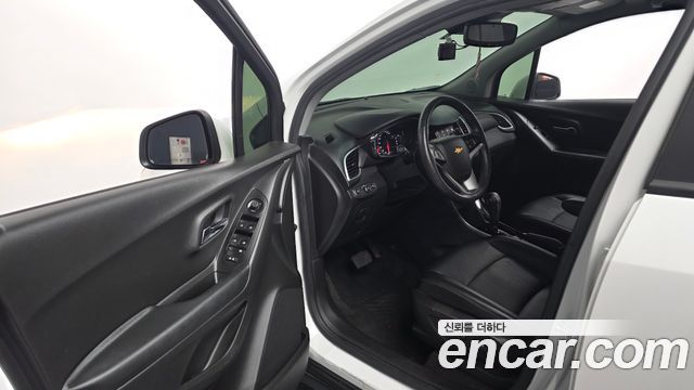Chevrolet Trax 1.4 Premier 2021 — фото 10