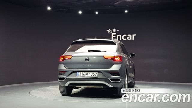 Volkswagen T-Roc 2.0 TDI Premium 2021 — фото 4