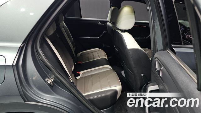 Volkswagen T-Roc 2.0 TDI Premium 2021 — фото 12