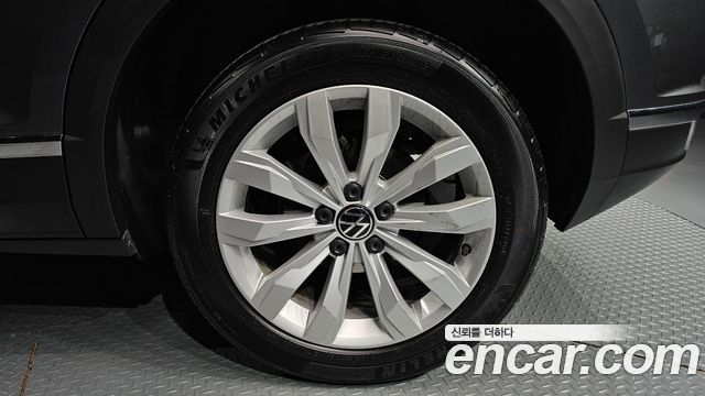 Volkswagen T-Roc 2.0 TDI Premium 2021 — фото 21