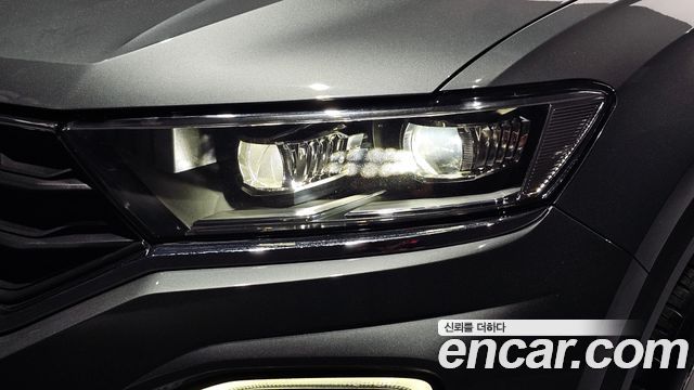 Volkswagen T-Roc 2.0 TDI Premium 2021 — фото 22