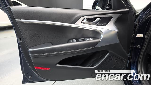 Genesis G70 2.0T AWD Supreme 2018 — фото 24