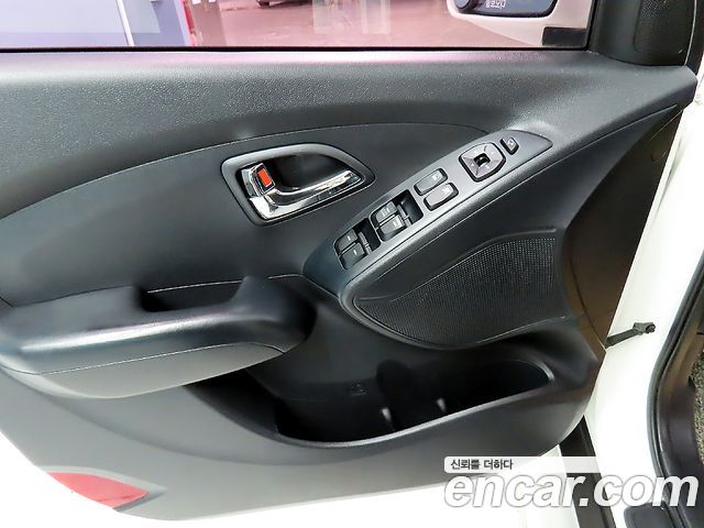 Hyundai Tucson ix Diesel 2WD X20 Luxury 2013 — фото 10