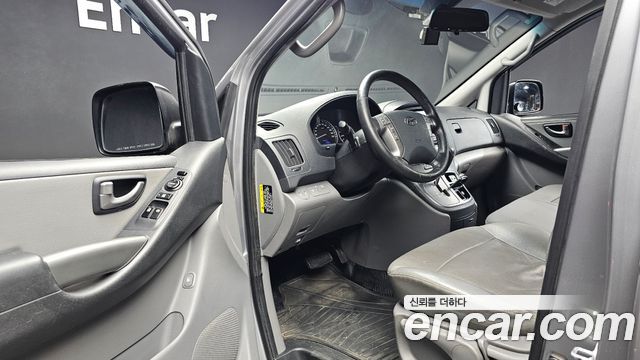 Hyundai Grand Starex Van 3-Seater Smart 2021 — фото 10