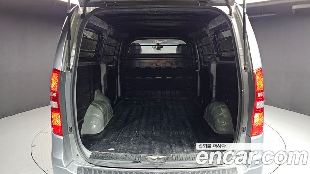 Hyundai Grand Starex Van 3-Seater Smart 2021 — фото 20