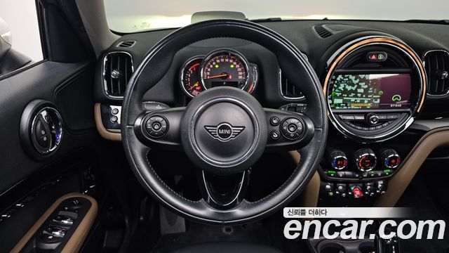 MINI Cooper D Countryman ALL4 HIGH 2nd 2018 — фото 12