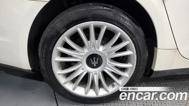 Maserati Quattroporte 3.0 Diesel 2015 — фото 5