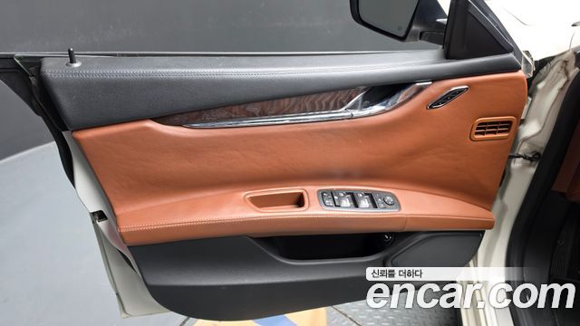 Maserati Quattroporte 3.0 Diesel 2015 — фото 24