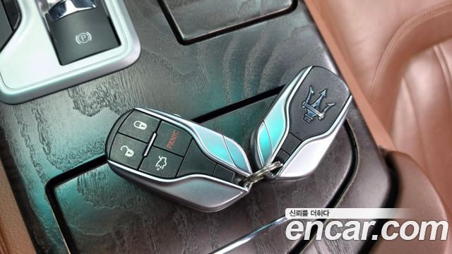 Maserati Quattroporte 3.0 Diesel 2015 — фото 27