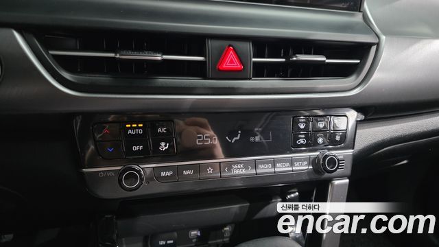 Kia Seltos Gasoline 1.6 Turbo 2WD Prestige 2023 — фото 32