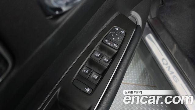 Renault Korea QM6 2.0 LPe RE Signature 2WD 2022 — фото 12