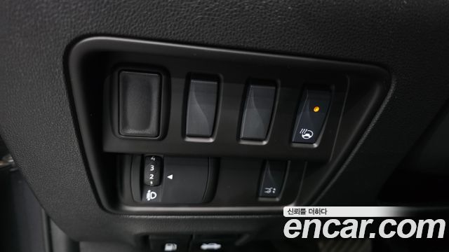 Renault Korea QM6 2.0 LPe RE Signature 2WD 2022 — фото 13