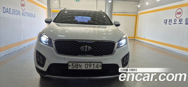Kia Carnival 9-seater Prestige