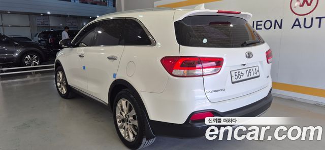 Kia Carnival 9-seater Prestige 2016 — фото 4