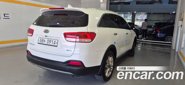 Kia Carnival 9-seater Prestige 2016 — фото 6