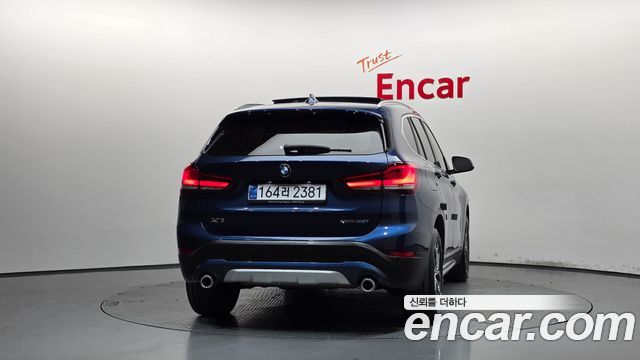 BMW X1 (F48) xDrive 20i xLine 2022 — фото 4