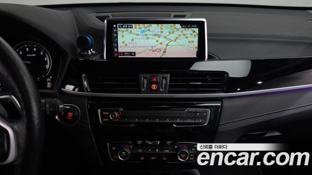 BMW X1 (F48) xDrive 20i xLine 2022 — фото 17