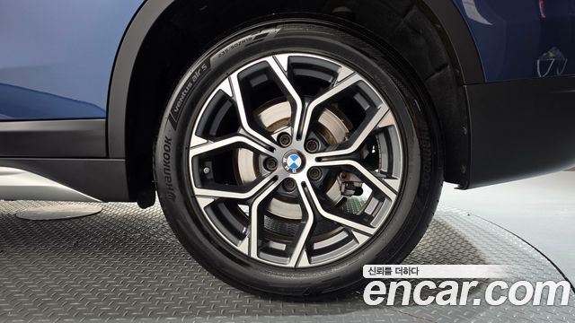 BMW X1 (F48) xDrive 20i xLine 2022 — фото 27