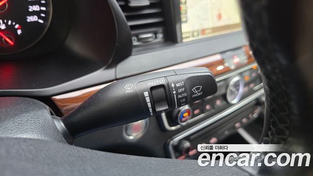 Kia K7 3.0 LPI Luxury (Rental Car) 2017 — фото 19