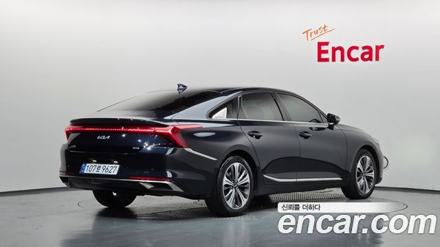 Kia K8 Hybrid Signature 2022 — фото 2