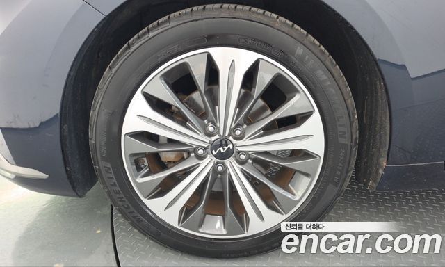 Kia K8 Hybrid Signature 2022 — фото 5