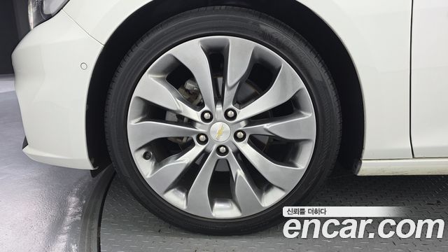 Chevrolet Malibu 2.0 Turbo LTZ Premium 2017 — фото 5