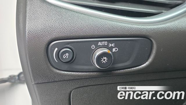 Chevrolet Malibu 2.0 Turbo LTZ Premium 2017 — фото 14