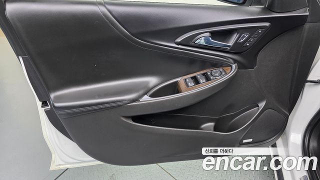 Chevrolet Malibu 2.0 Turbo LTZ Premium 2017 — фото 24