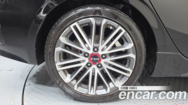 Kia K3 (II) 1.6 Turbo GT 5Door Signature 2024 — фото 5