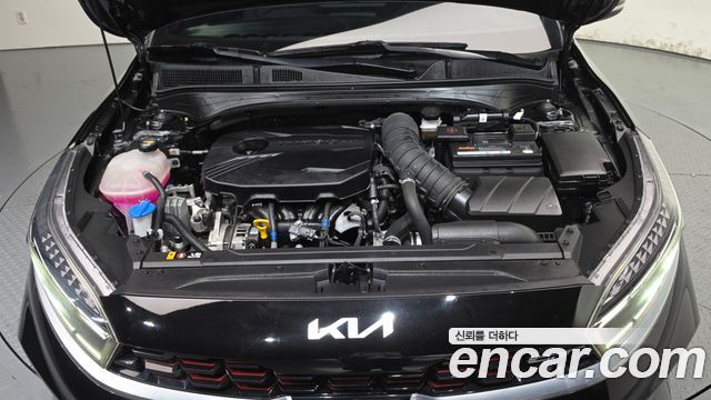 Kia K3 (II) 1.6 Turbo GT 5Door Signature 2024 — фото 6